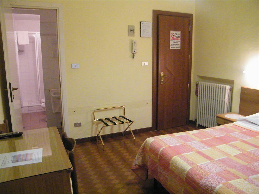 Hotel Alba Turijn Buitenkant foto